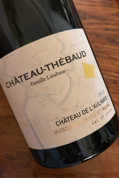 CHATEAU de l'AULNAYE Muscadet Se`vre et Maine Chateau-Thébaud 2010